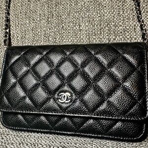 Chanel Classic Caviar Wallet on Chain